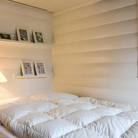 Amazing In W/ 4 Bedrooms 度假居 *